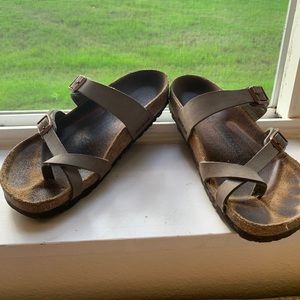 Mayari Birkenstocks